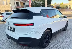 BMW iX 2023 Blanc