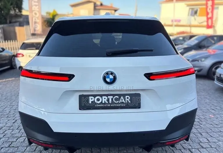 BMW iX 2023 Blanc