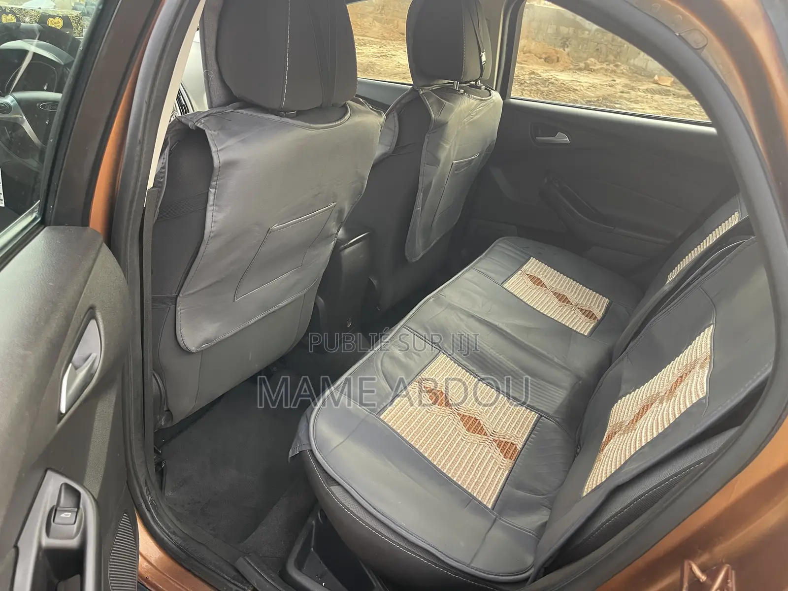 Ford Focus SE 5-Door 2013 Doré