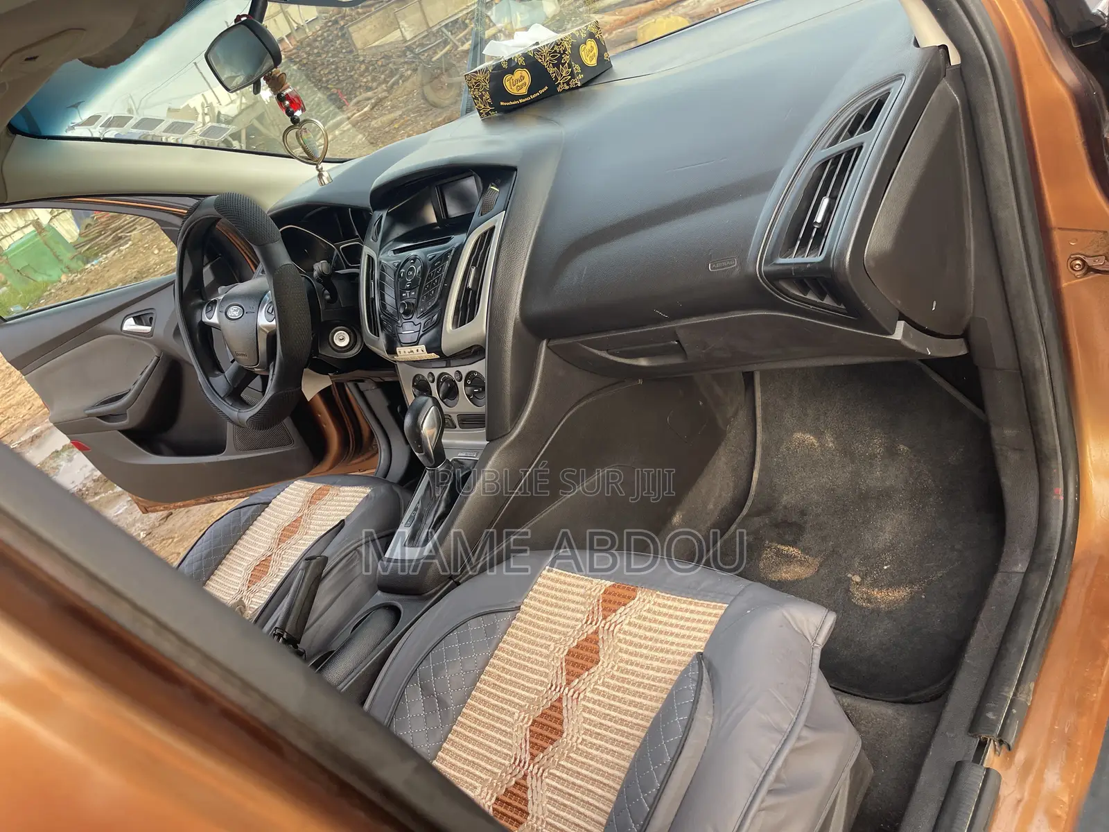 Ford Focus SE 5-Door 2013 Doré