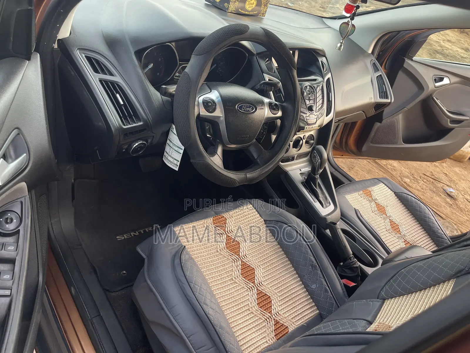 Ford Focus SE 5-Door 2013 Doré