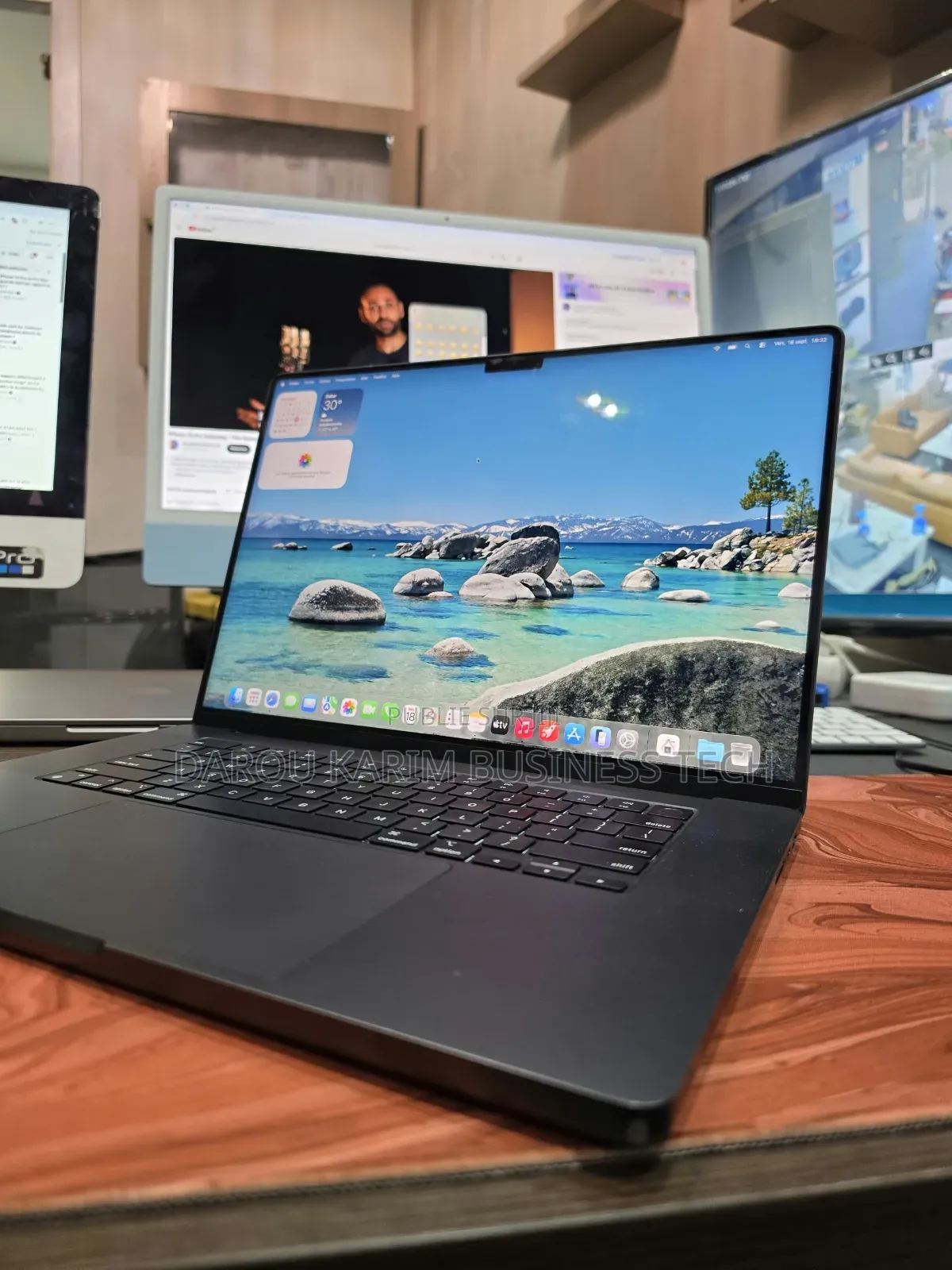 Nouveau Pomme MacBook Pro 2024 M4 Pro 24GB Apple M4 Pro SSD 512GB