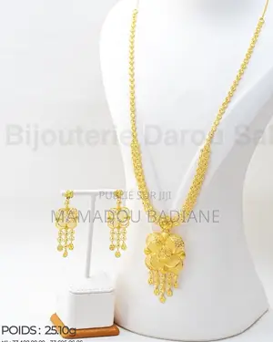Collier Et Boucles D’oreilles en or 18 Importé
