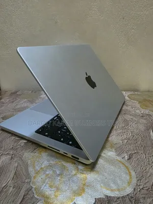 Nouveau Pomme MacBook Pro 2025 M5 16GB Apple M5 SSD 512GB