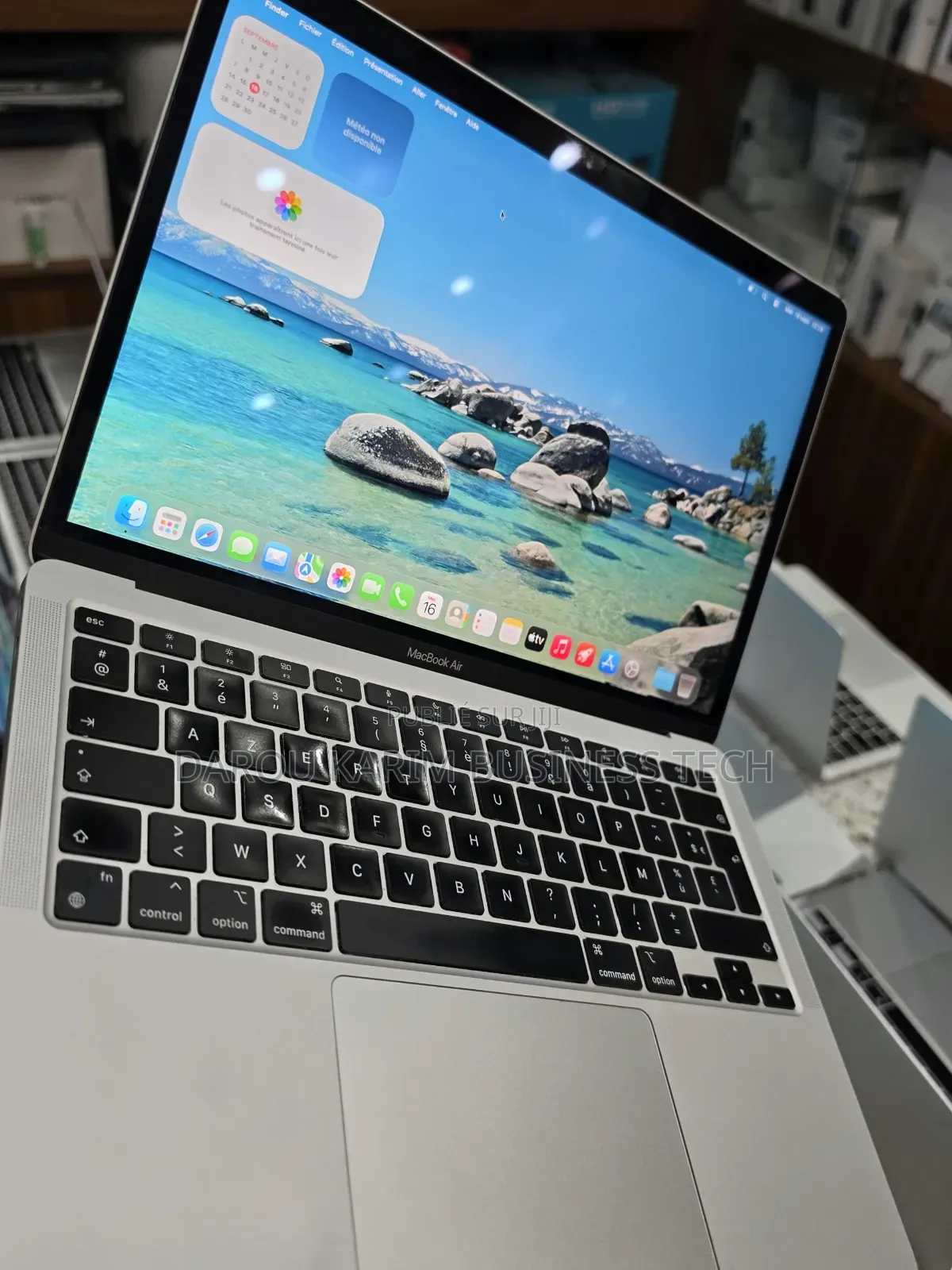Nouveau Pomme MacBook Air 2020 M1 16GB Apple M1 SSD 256GB