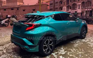 Toyota C-HR 2018 Vert