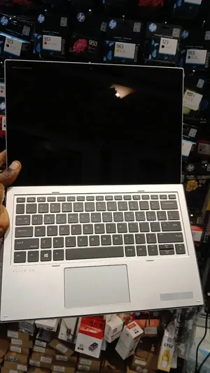 Nouveau HP Elite x2 1013 G3 8GB Intel Core i5 SSD 256GB