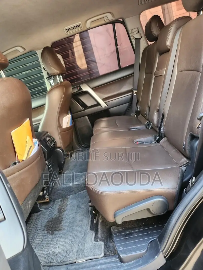 Toyota Land Cruiser Prado 2021 Noir