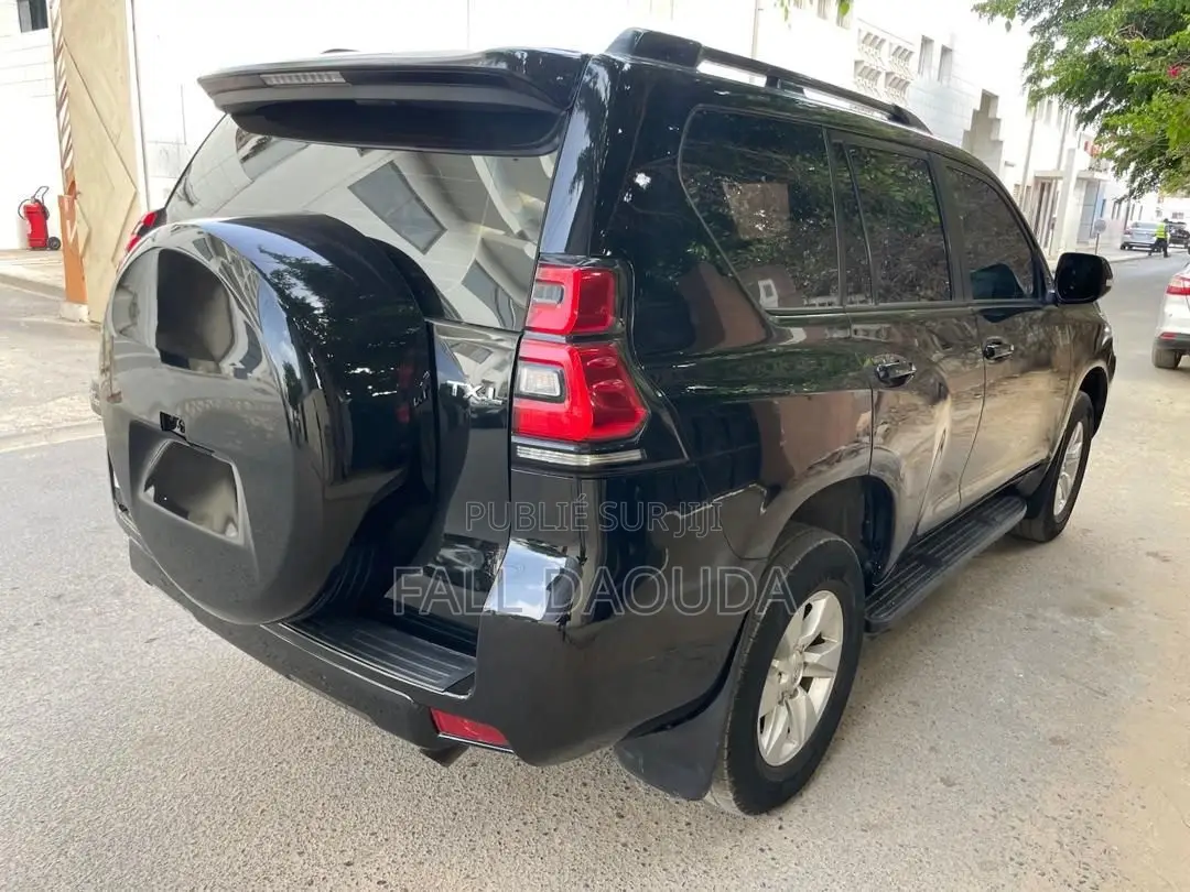 Toyota Land Cruiser Prado 2021 Noir