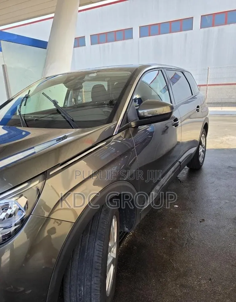 Peugeot 5008 2020 Gris