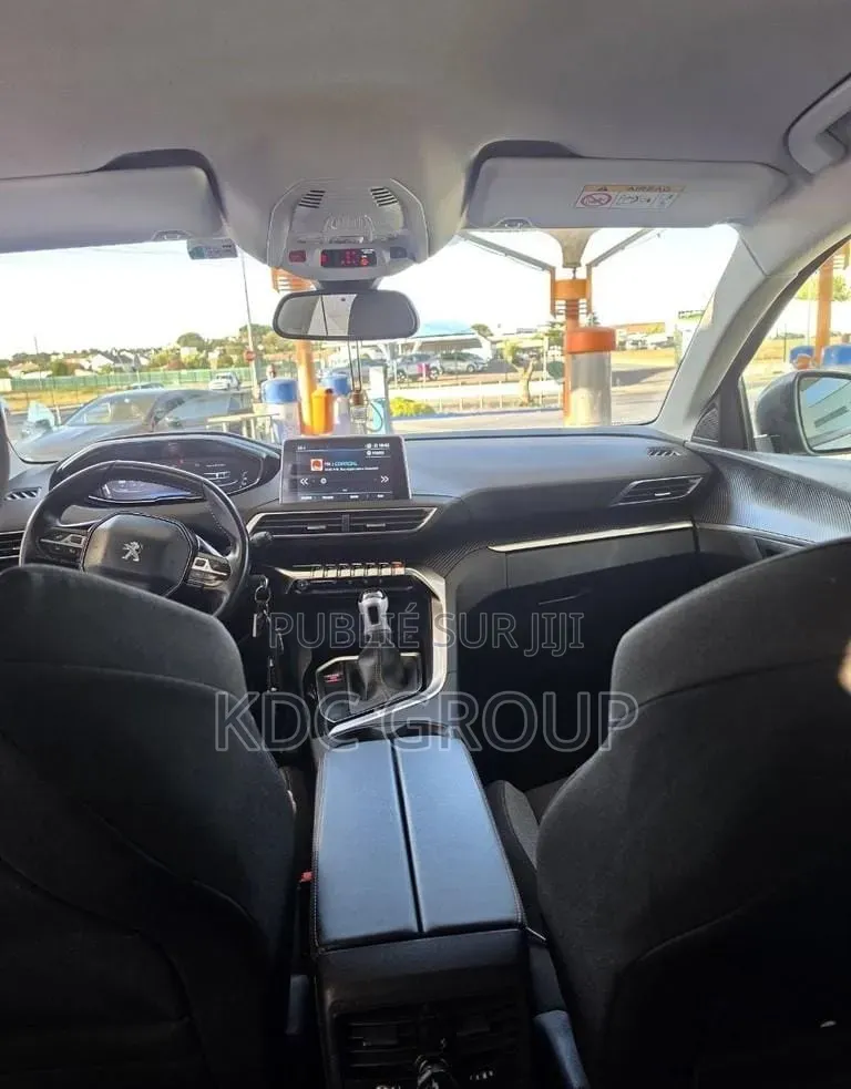 Peugeot 5008 2020 Gris