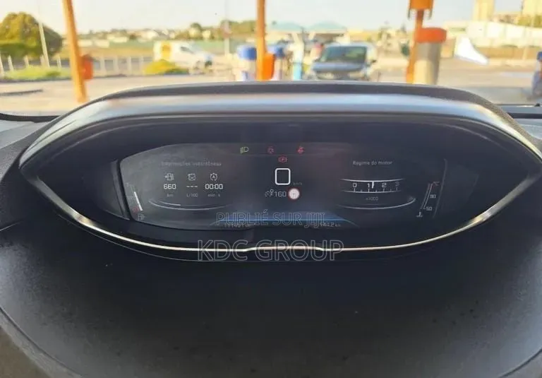 Peugeot 5008 2020 Gris