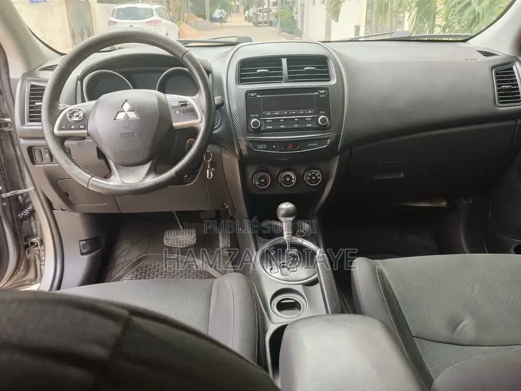 Mitsubishi RVR 2015 Gris