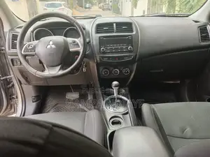 Mitsubishi RVR 2015 Gris