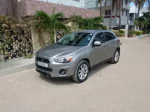 Mitsubishi RVR 2015 Gris