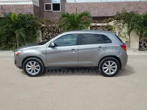 Mitsubishi RVR 2015 Gris