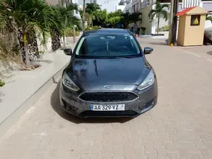 Ford Focus 2018 Gris