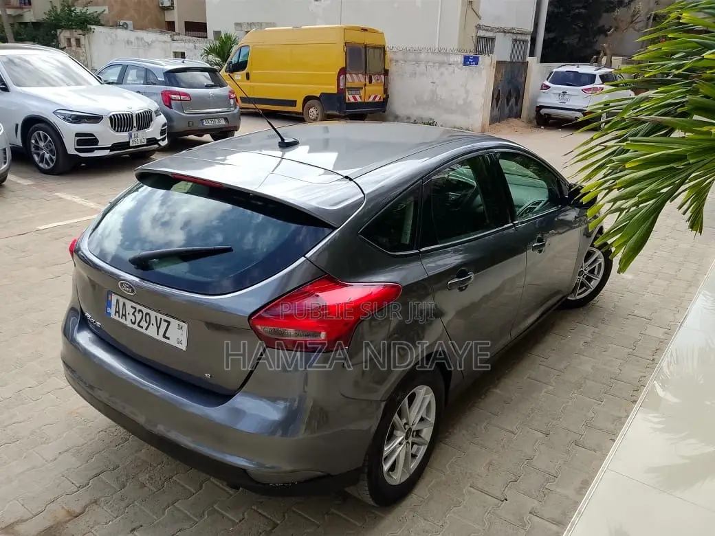 Ford Focus 2018 Gris