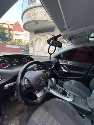 Peugeot 308 2018 Gris