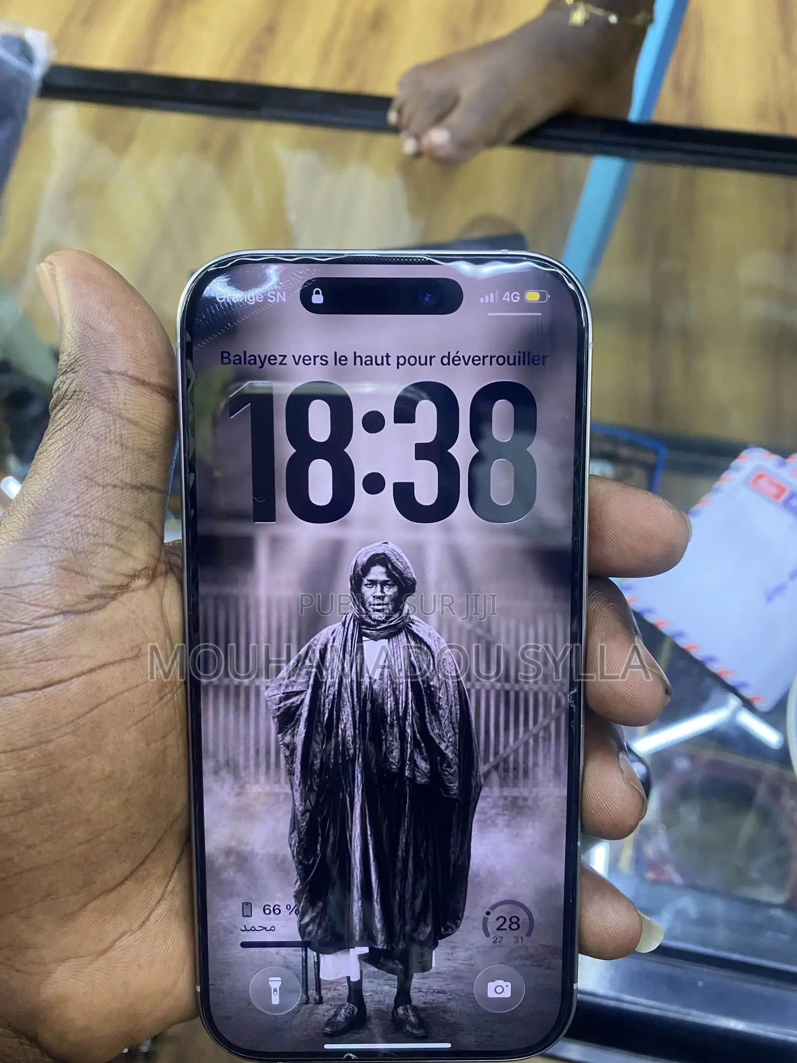 Pomme iPhone 16 Pro 128 GB Gris