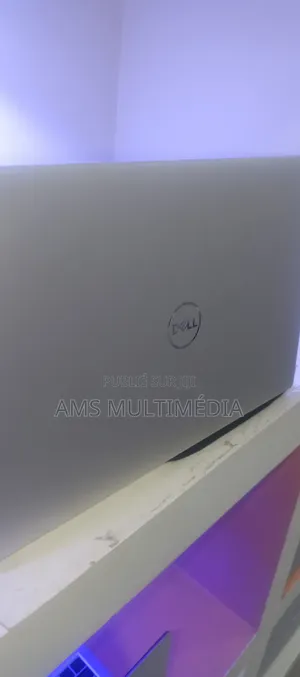 Nouveau Ordinateur portable Dell XPS 15 32GB Intel Core i7 SSD 512GB