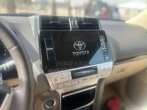 Toyota Land Cruiser Prado 2022 Blanc