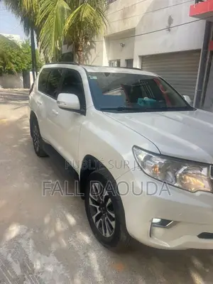 Toyota Land Cruiser Prado 2022 Blanc
