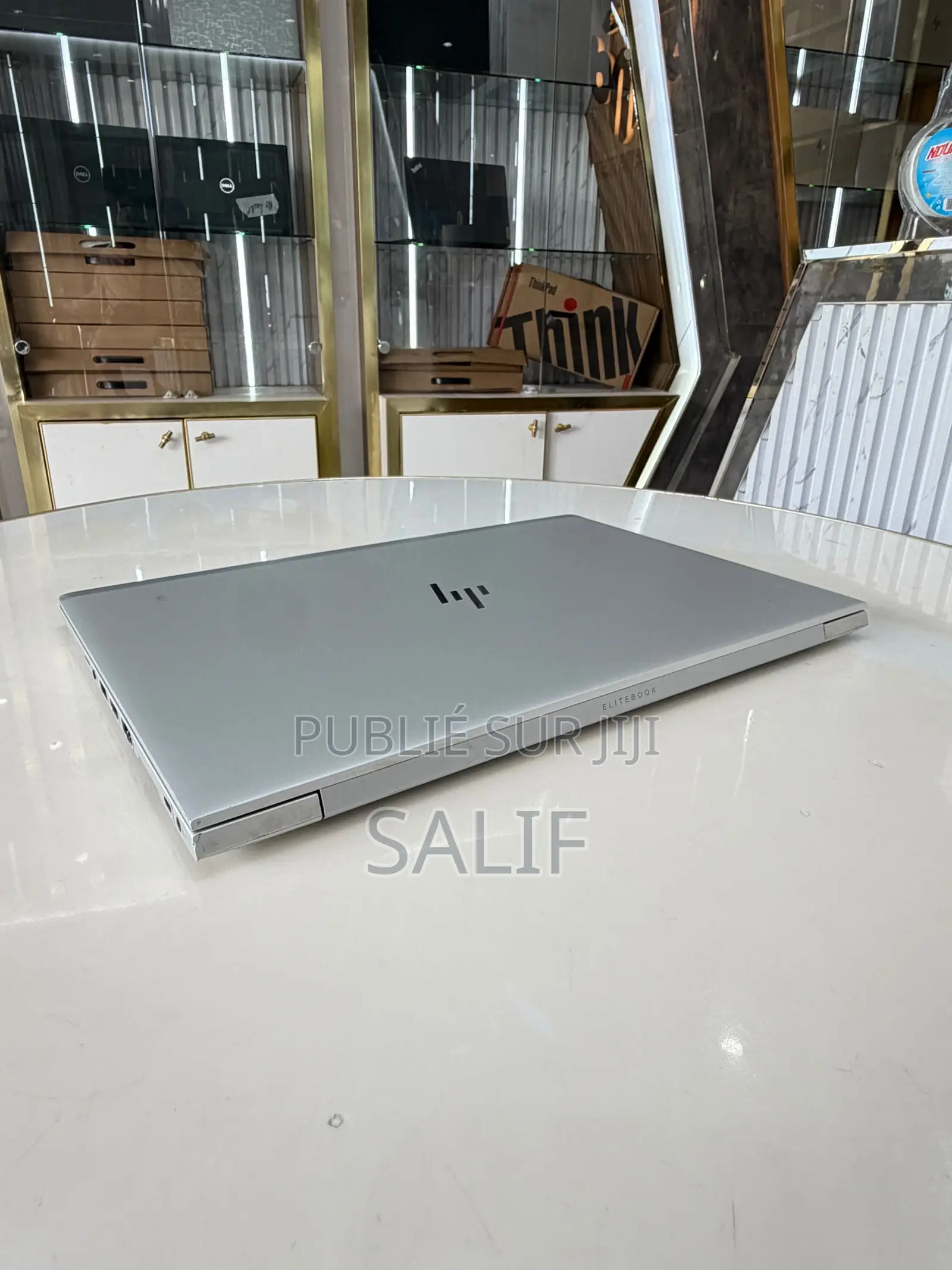Ordinateur portable HP 14-dq1025cl 8GB Intel Core i5 SSD 256GB