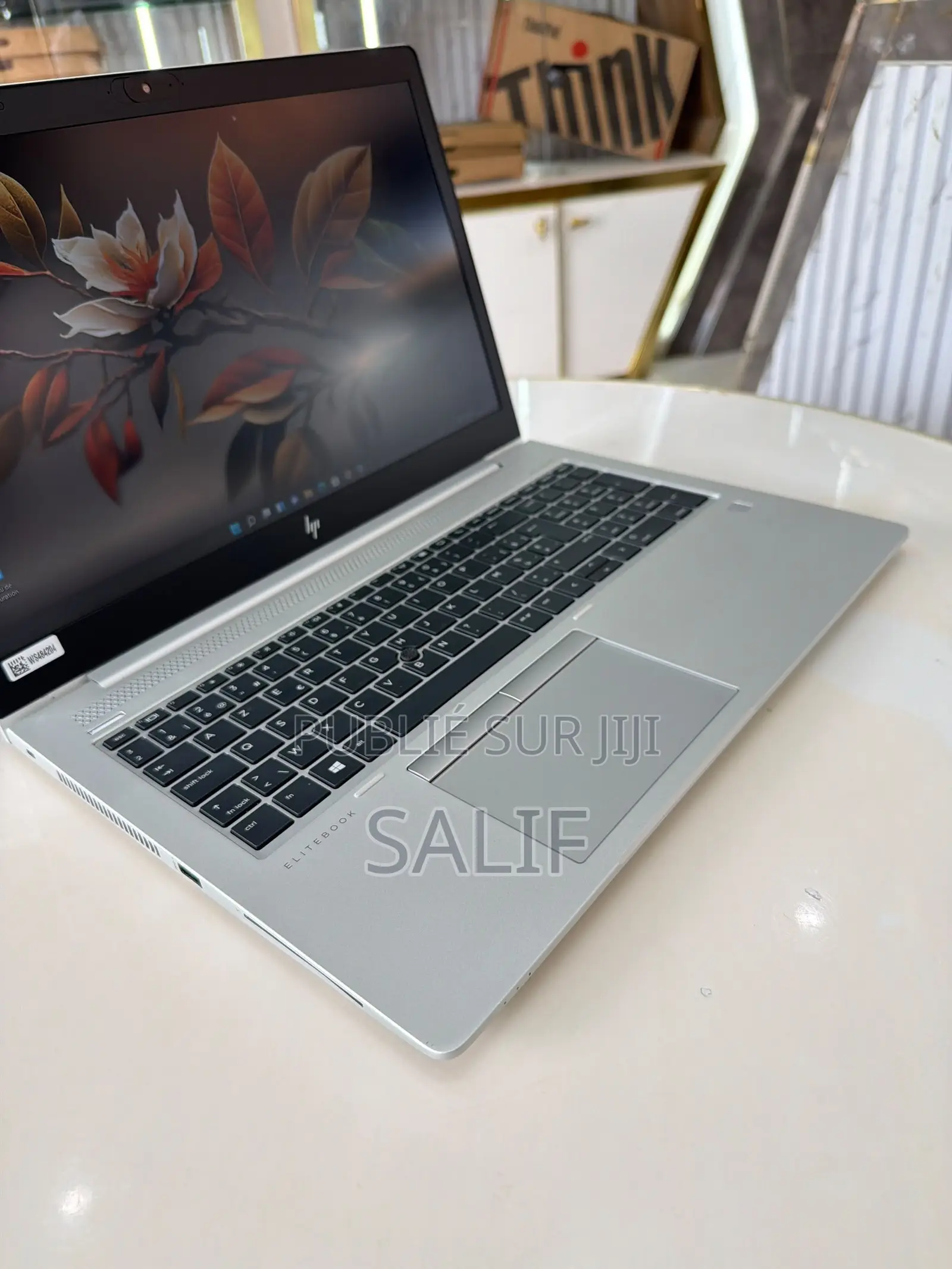 Ordinateur portable HP 14-dq1025cl 8GB Intel Core i5 SSD 256GB