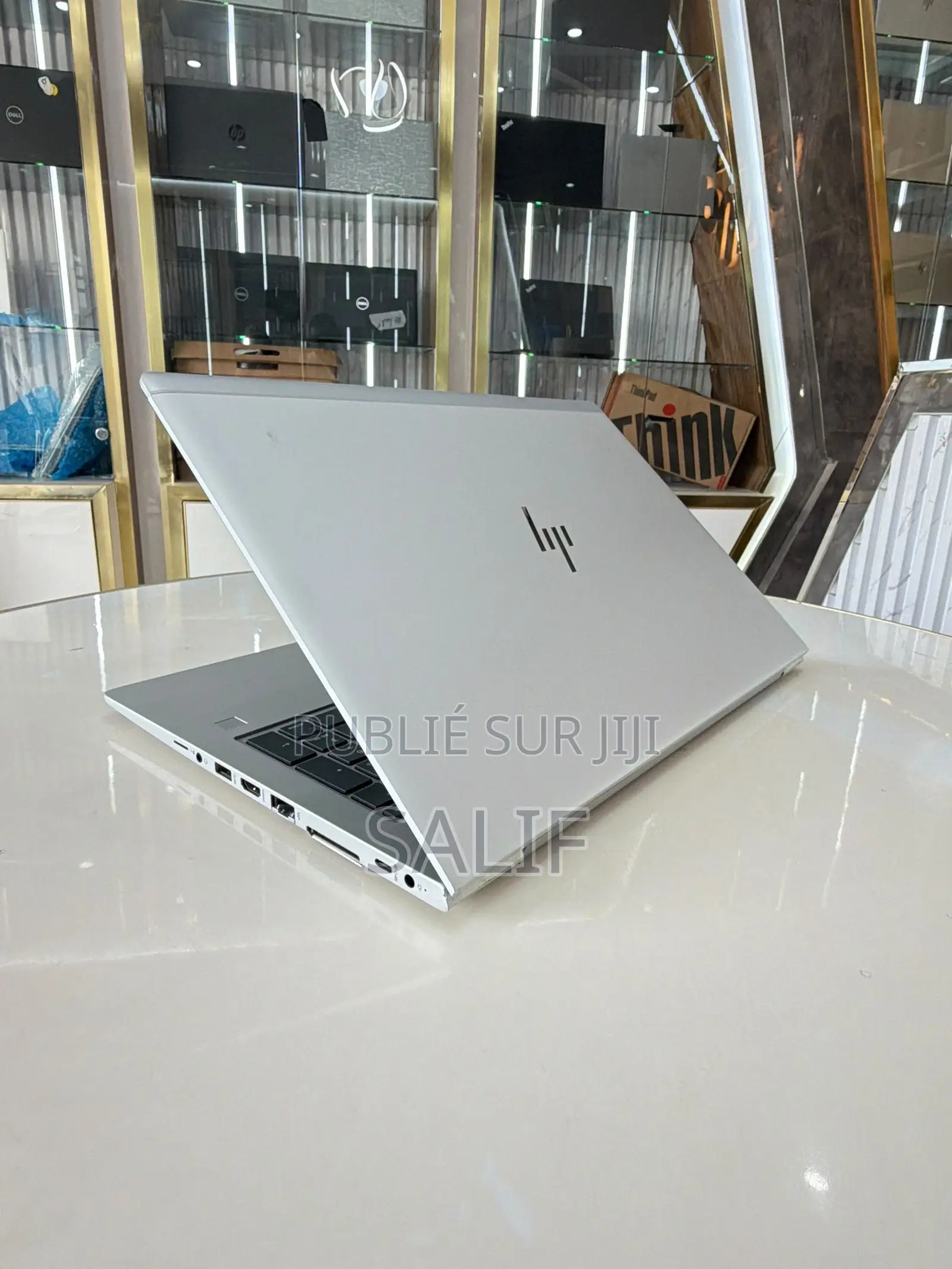 Ordinateur portable HP 14-dq1025cl 8GB Intel Core i5 SSD 256GB