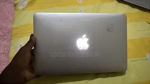 Ordinateur portable Pomme MacBook 2015 8GB Intel Pentium SSD 128GB
