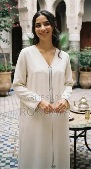 Abaya Élégance Lait : Le Raffinement Au Quotidien