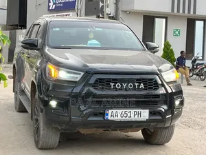 Toyota Hilux 2024 Noir
