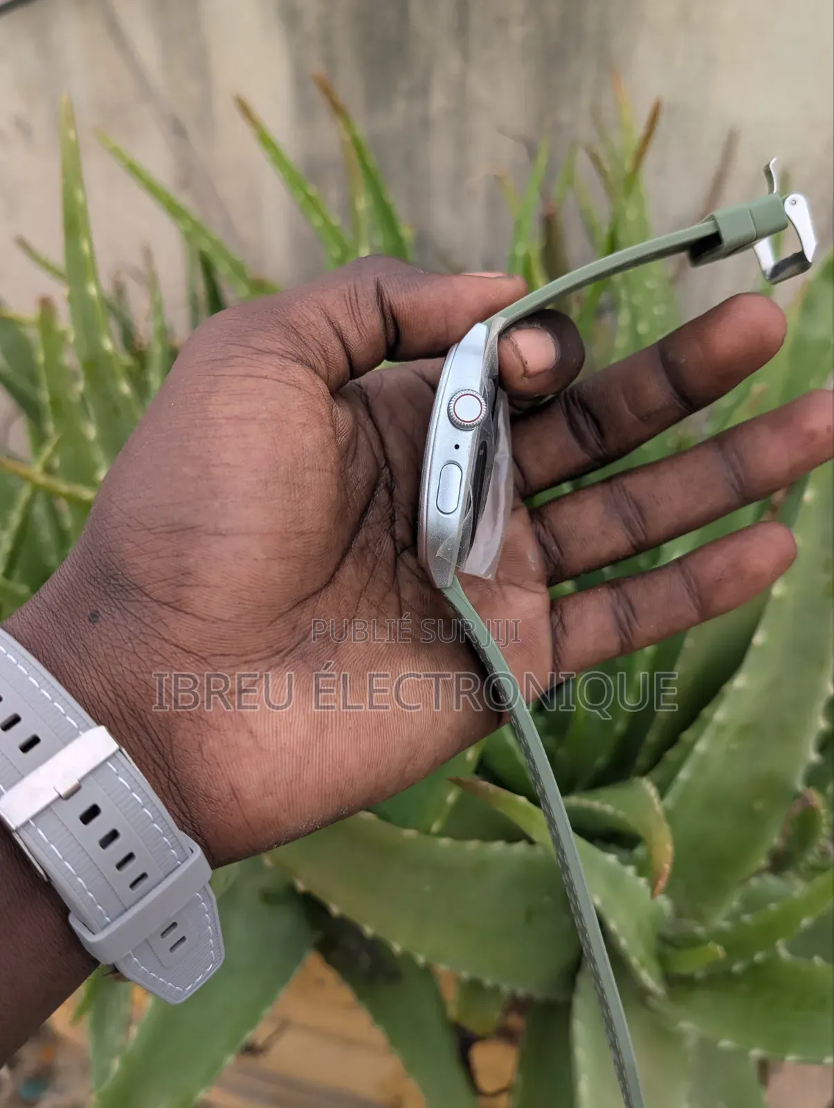 H7 Smart Watch