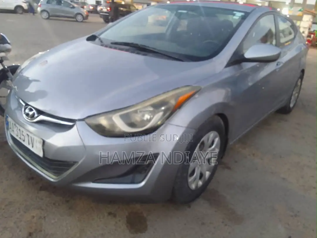 Hyundai Elantra 2016 Gris