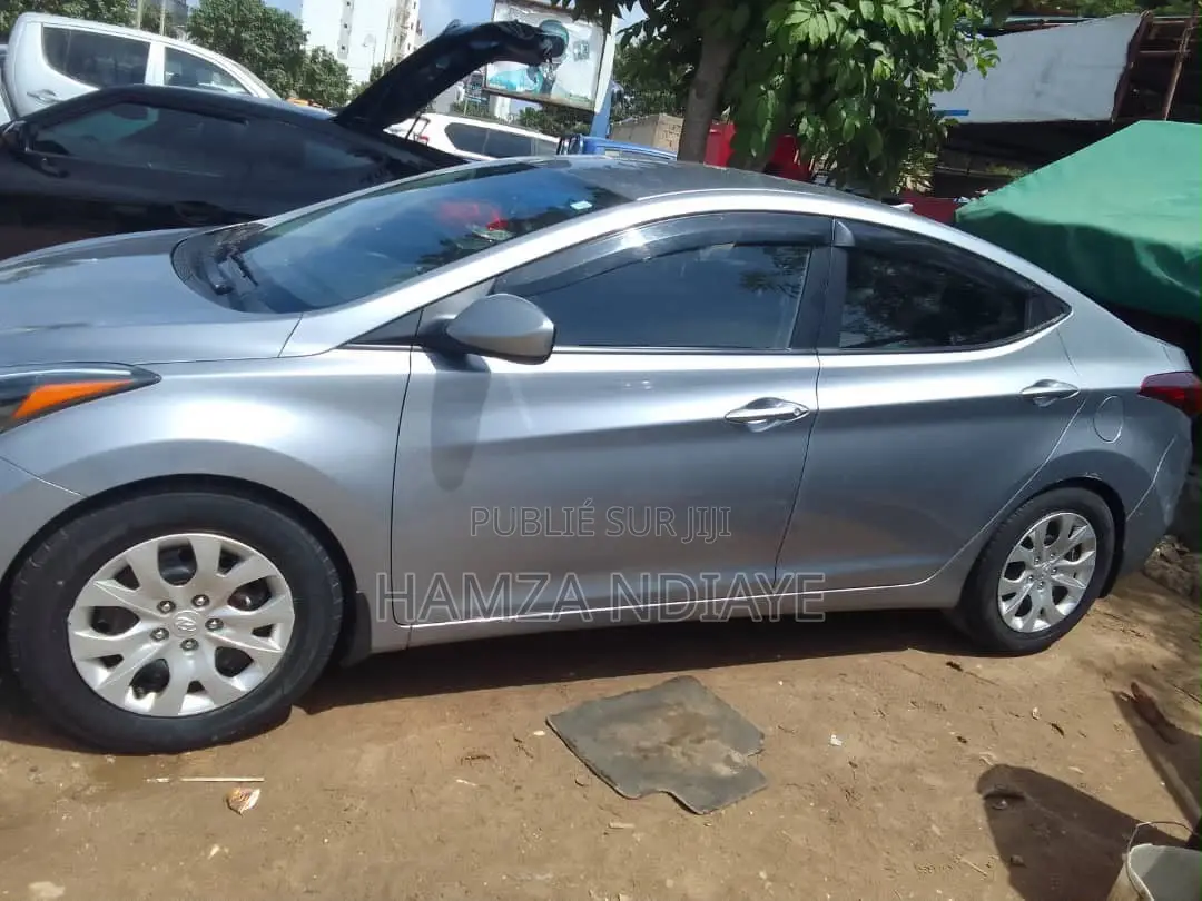 Hyundai Elantra 2016 Gris