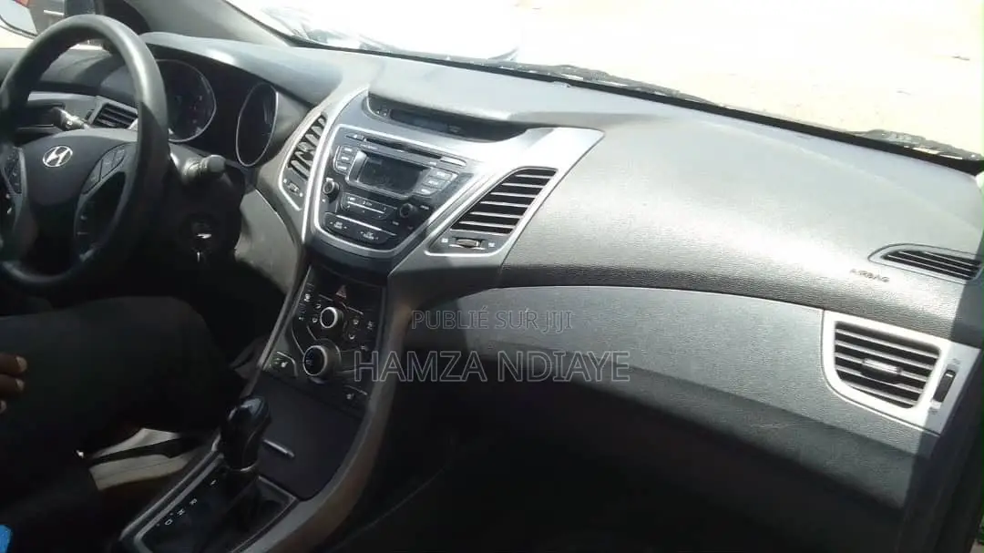 Hyundai Elantra 2016 Gris