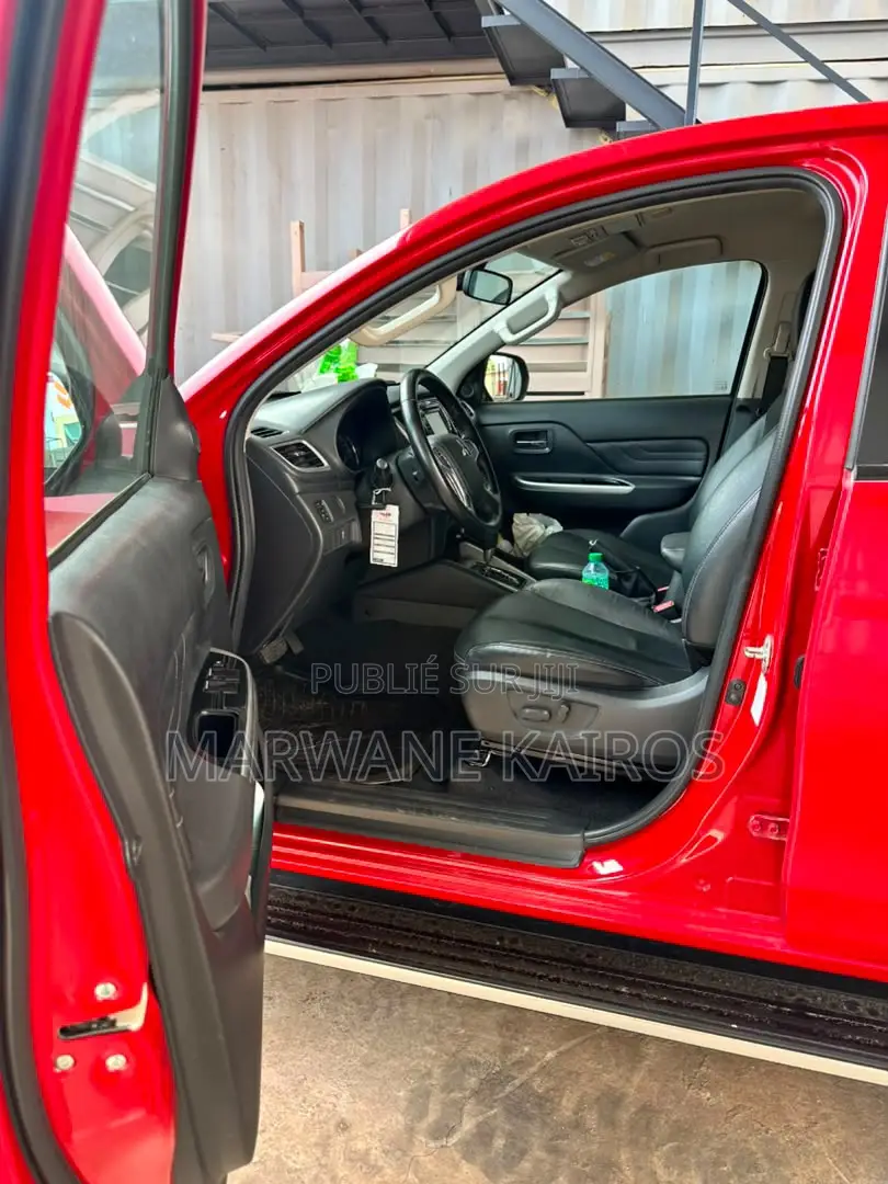 Mitsubishi L200 2023 Rouge