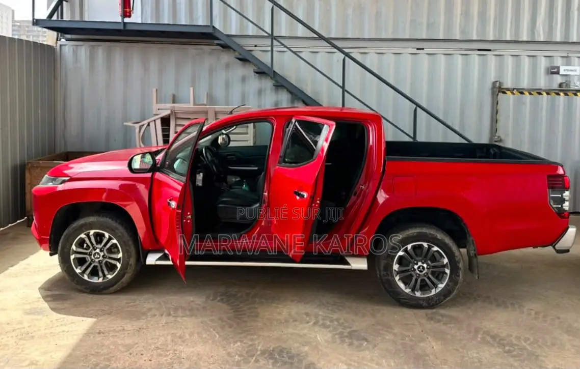 Mitsubishi L200 2023 Rouge
