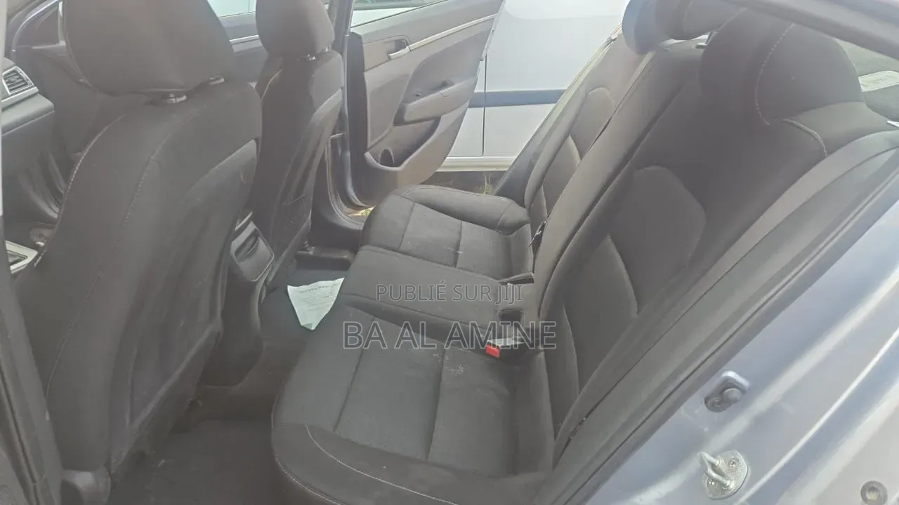Hyundai Elantra 2017 Gris