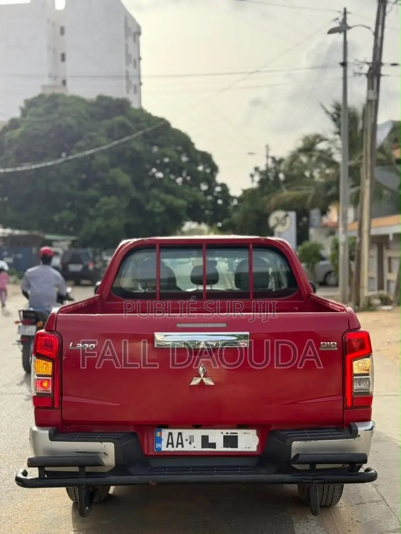 Mitsubishi L200 2022 Rouge