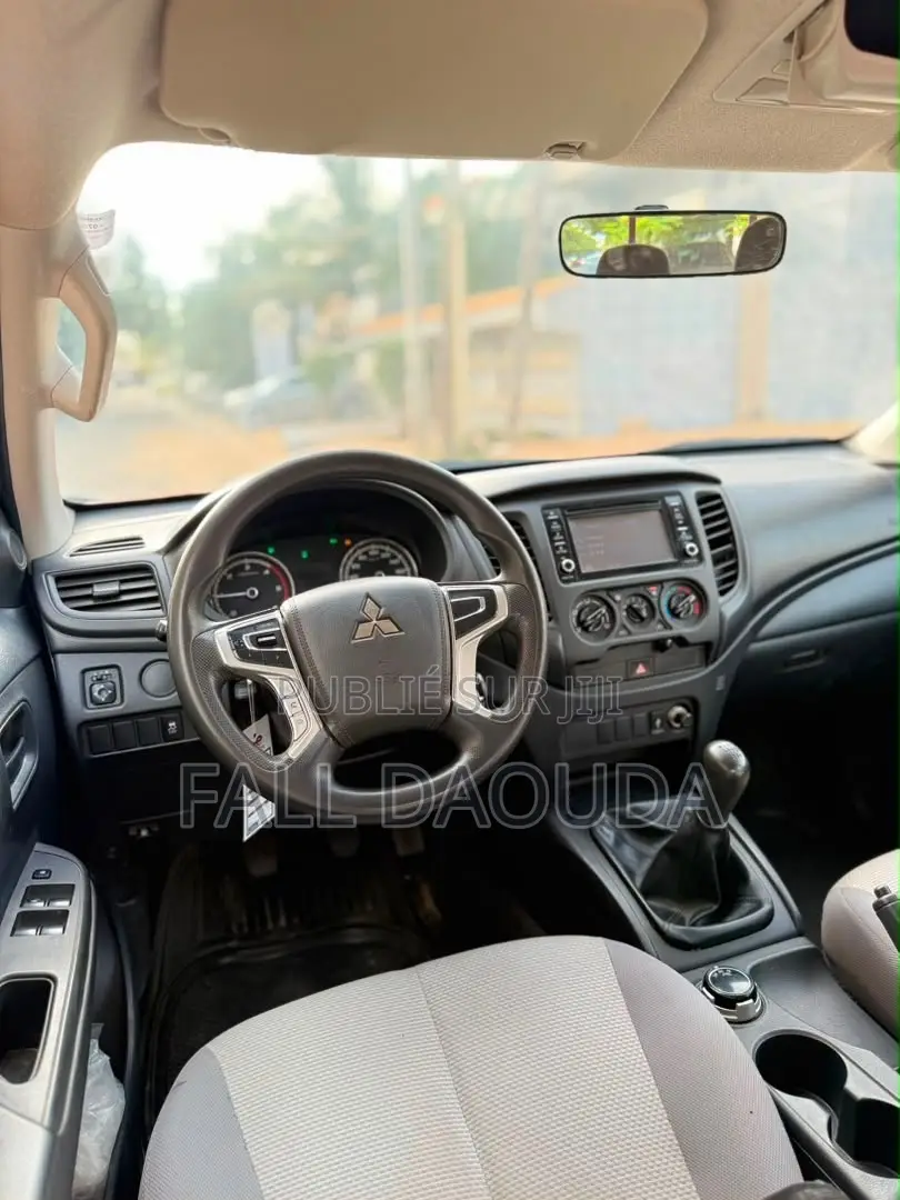 Mitsubishi L200 2022 Rouge