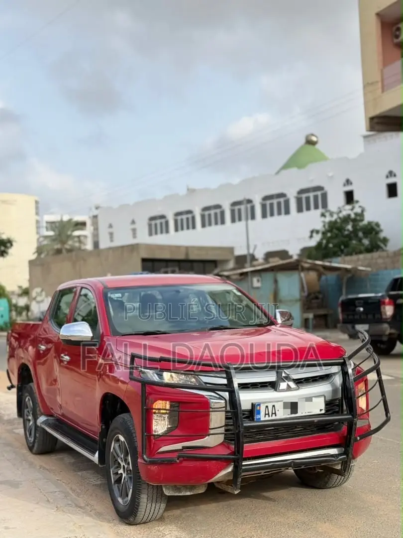 Mitsubishi L200 2022 Rouge