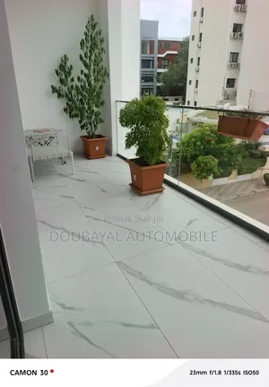 Meublé 4chbre Appartement dans Appartement Point E  à Louer