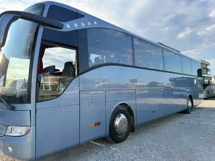Mercedes-Benz Tourismo 2008 Bleu