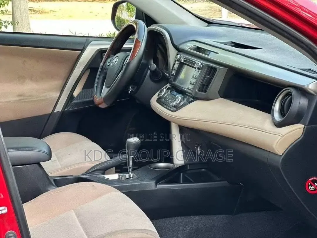 Toyota RAV4 LE 4dr SUV AWD (2.5L 4cyl 6A) 2014 Rouge