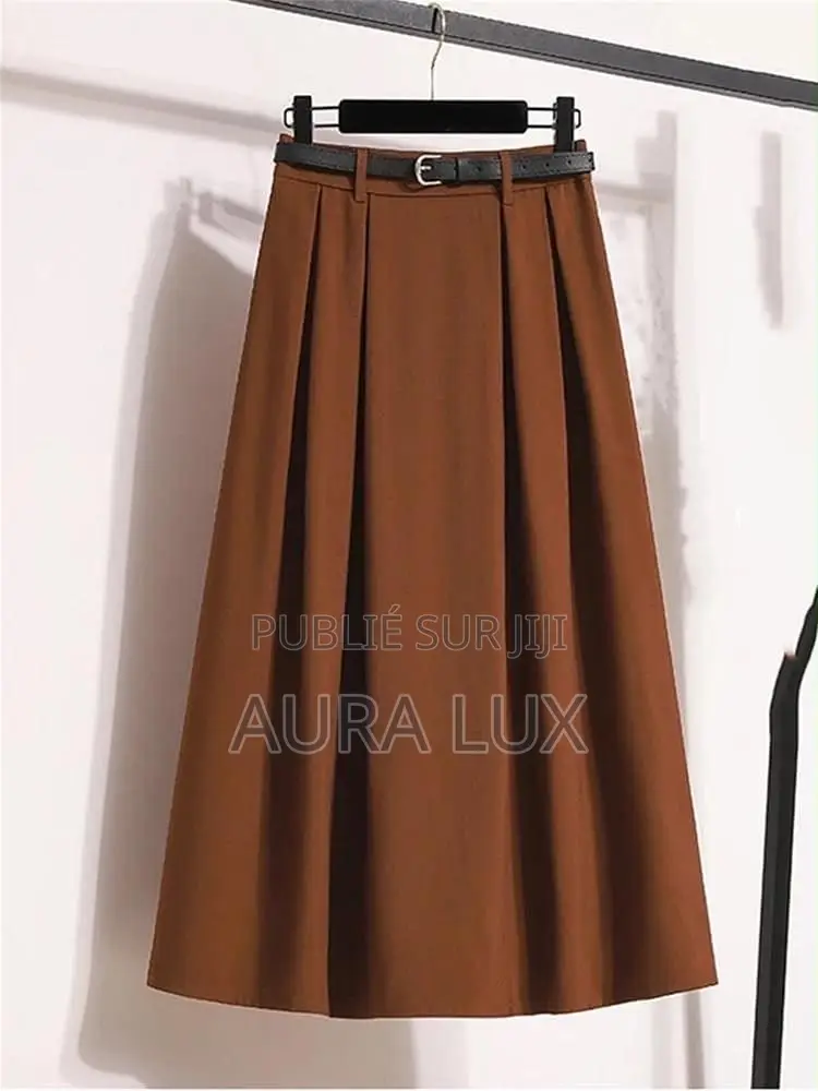 Jupe ZARA Très Classe  Disponible en Tailles M • L • XL.