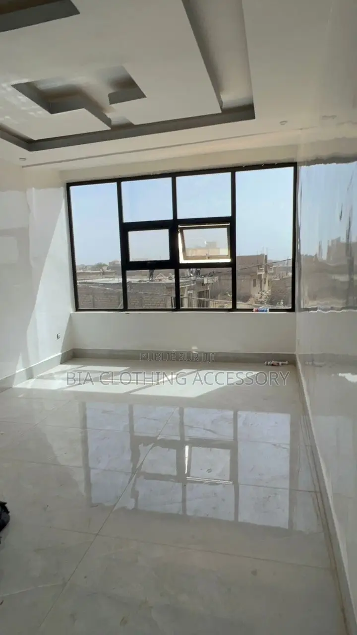 2chbre Maison de ville/terrasse dans Rufisque à Vendre