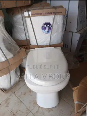 Chaise Anglais Et Lavabo Avec Accessoires Ensemble