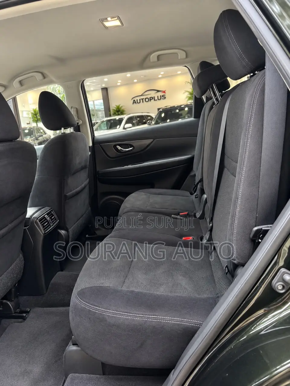 Nissan Rogue SV AWD 2016 Noir